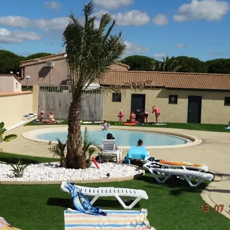Maisonnette 4/6p. Piscines Toboggans Et 200m Holiday home